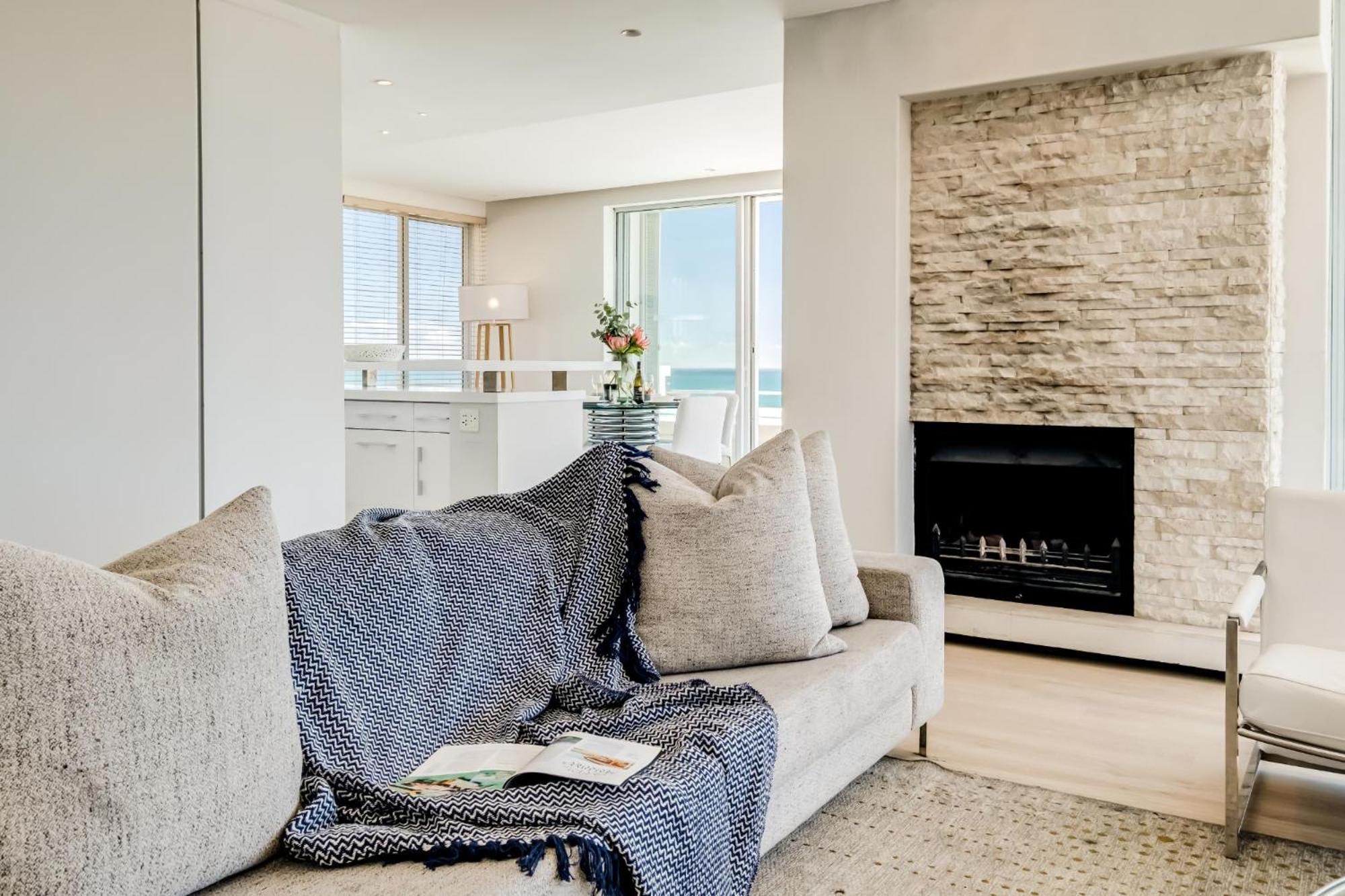 Sapphire Tide Penthouse Apartment *